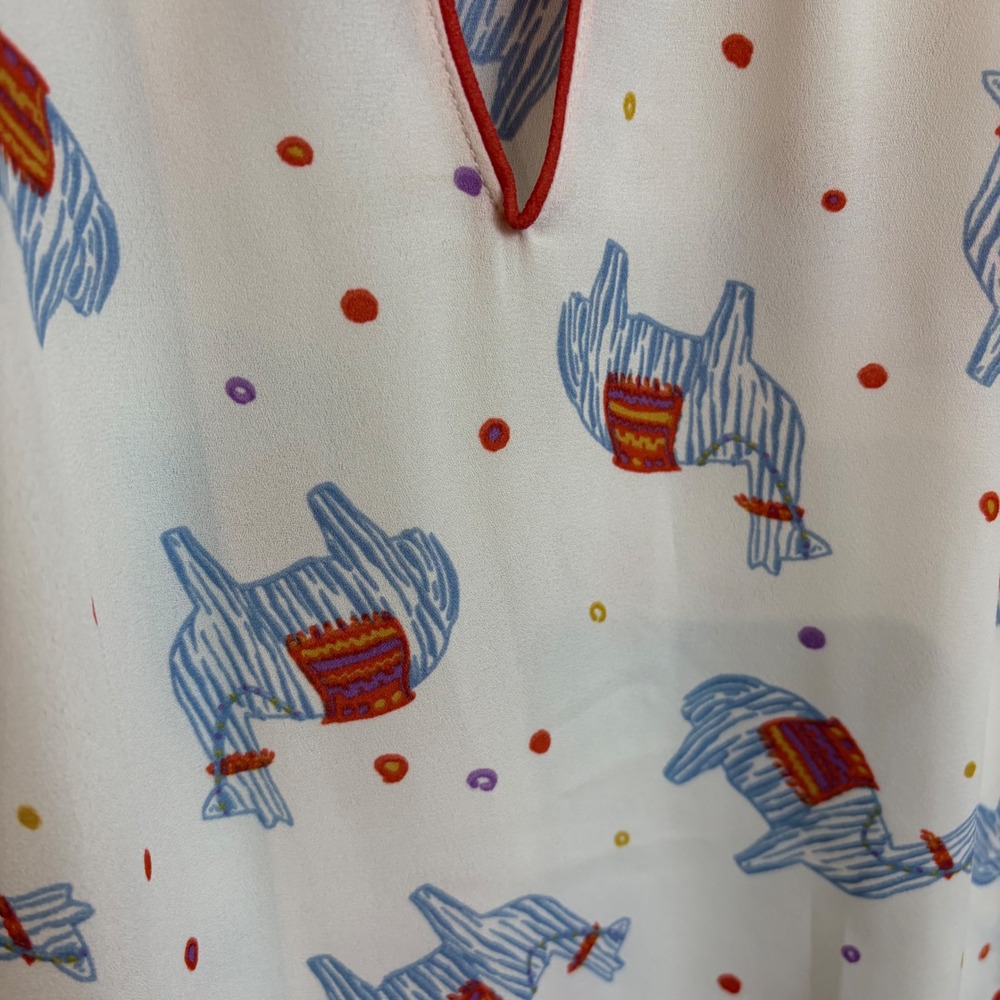 ModCloth Sleeveless Blouse Size M Llama Alpaca Print Retro Whimsical Keyhole Top - Picture 2 of 8